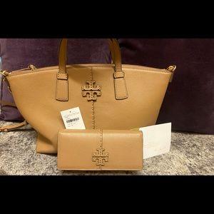 Tory Burch Tiramisu McGraw shoulder bag/ Crossbody and Wallet dust bag included